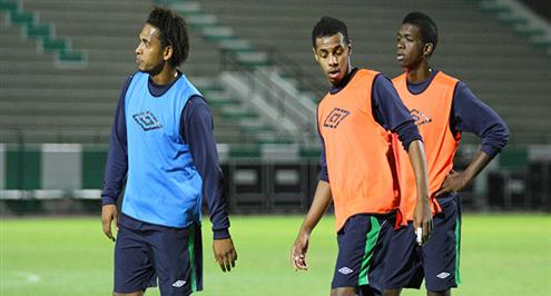 صور .. صدمة لجماهير الأهلي:  إصابة إيريك أوليفيرا بالرباط الصليبي